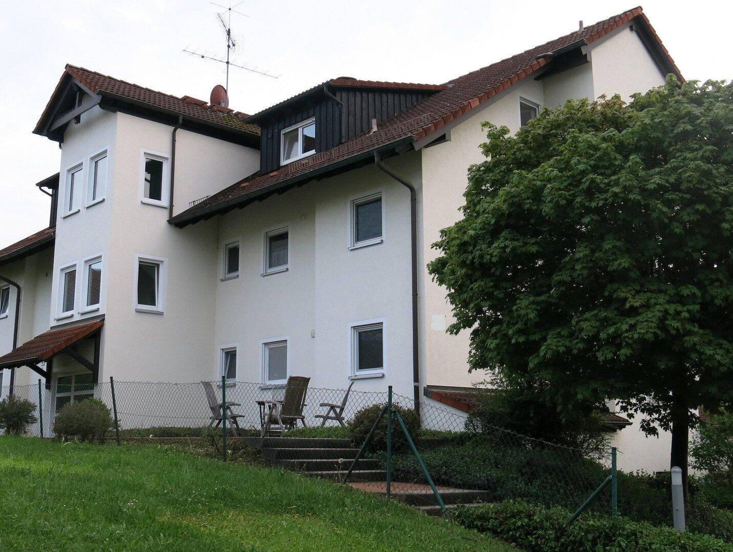 3 Zimmerwohnung mit großzügigem Grundriß, Schwedenofen und Terrasse, 73119 Zell unter Aichelberg