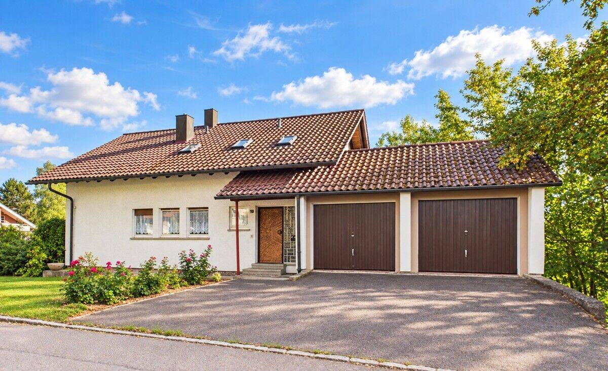 Viel Platz für Ihre Wohnideen – Einfamilienhaus mit Einliegerwohnung, 78727 Oberndorf am Neckar