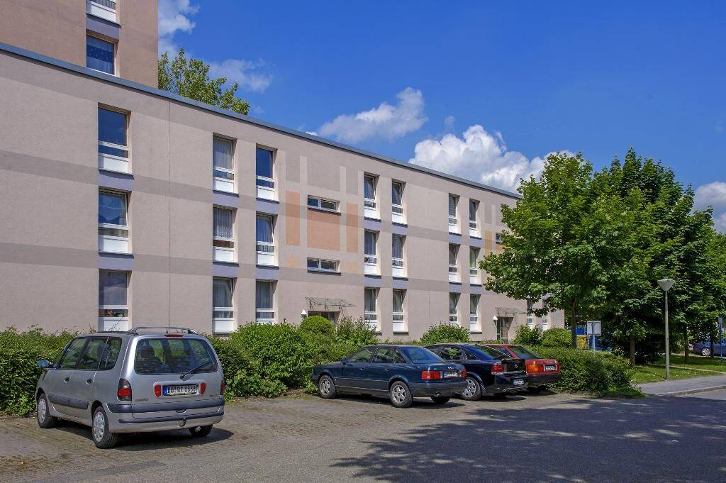 Eigene Terrasse und Garten in 3-Zimmer Wohnung in Dortmund Scharnhorst, 44328 Dortmund (Scharnhorst)
