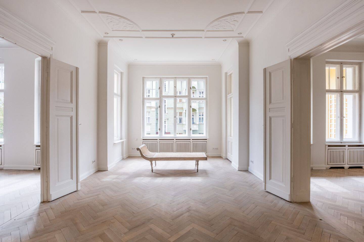 Elegante 6-Zimmer-Altbauwohnung mit Südloggia im beliebten Akazienkiez, 10781 Berlin (Tempelhof-Schöneberg Schöneberg)