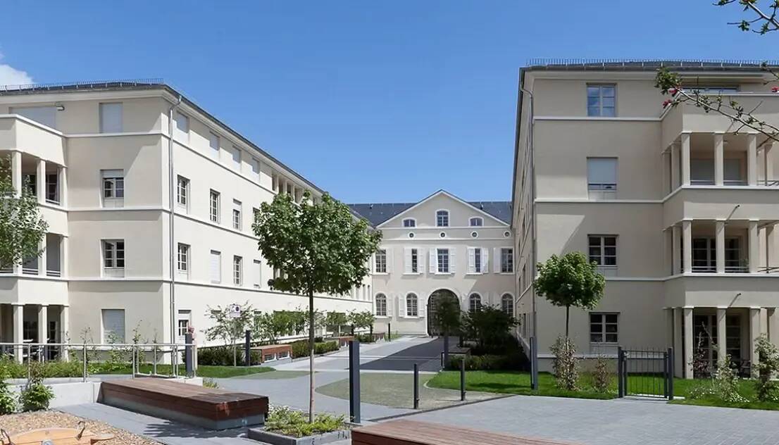 Wunderschöne 2-Zimmer-EG-Wohnung mit Gartenterrasse und EBK am Niersteiner Schloss, 55283 Nierstein