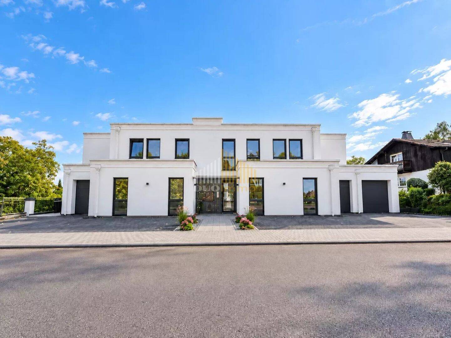 Exklusive Eigentumswohnung mit Traumgarten und Weitblick in Bitburg, 54634 Bitburg
