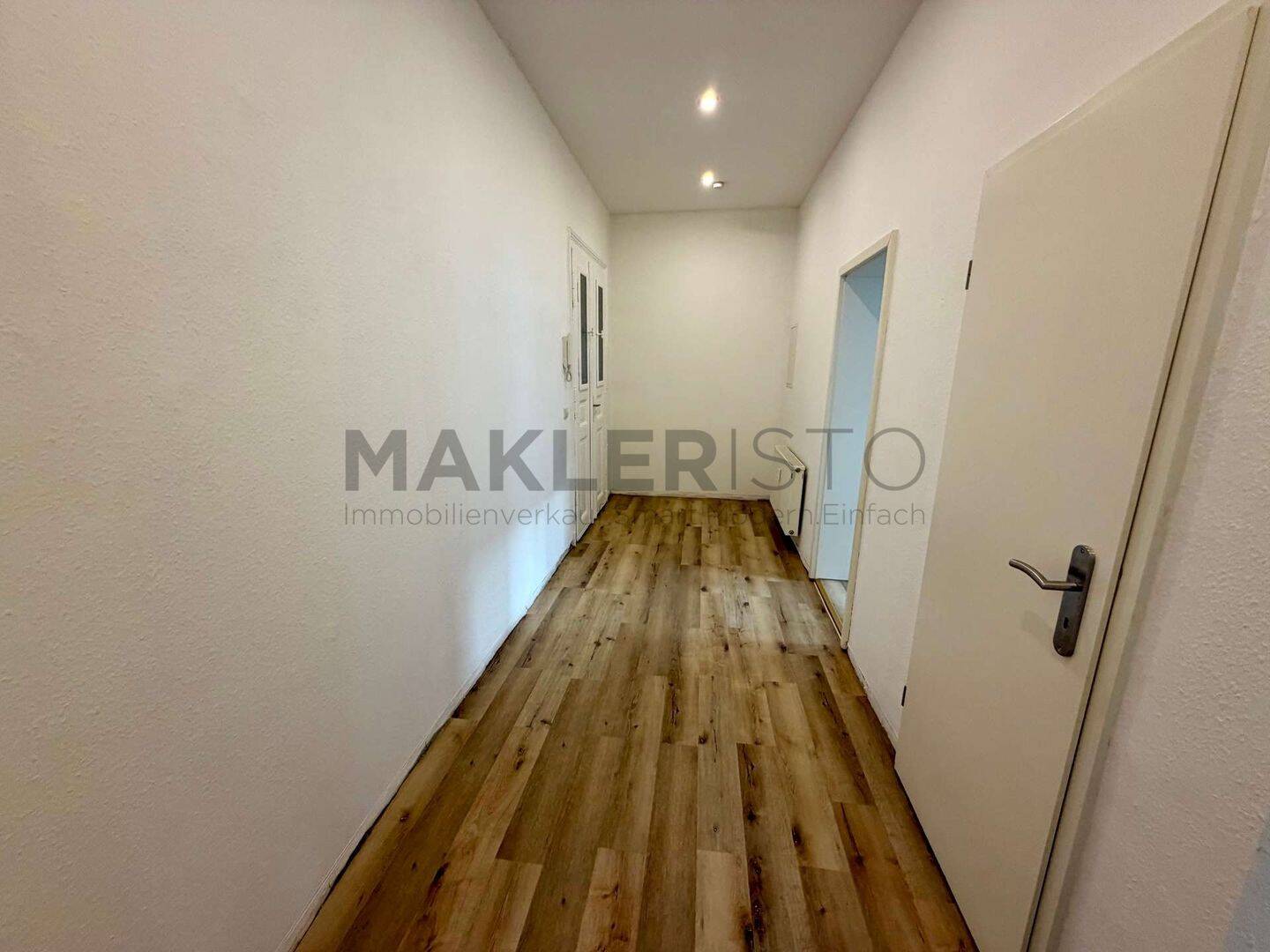 **Frisch Modernisierte 2-Zimmer-Altbauwohnung im denkmalgeschützten Haus in Leipzig-Stötteritz**, 4299 Leipzig (Probstheida Stötteritz)