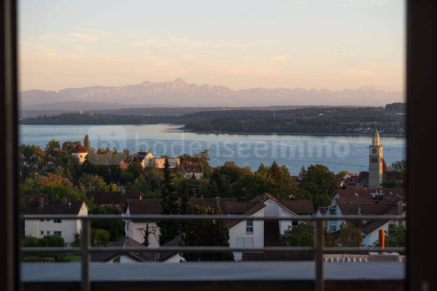 Wohnen mit SEE- und ALPENSICHT . stilvolles 4,5-Zimmer-Domizil mit traumhafter Südterrasse im DG, 88662 Überlingen