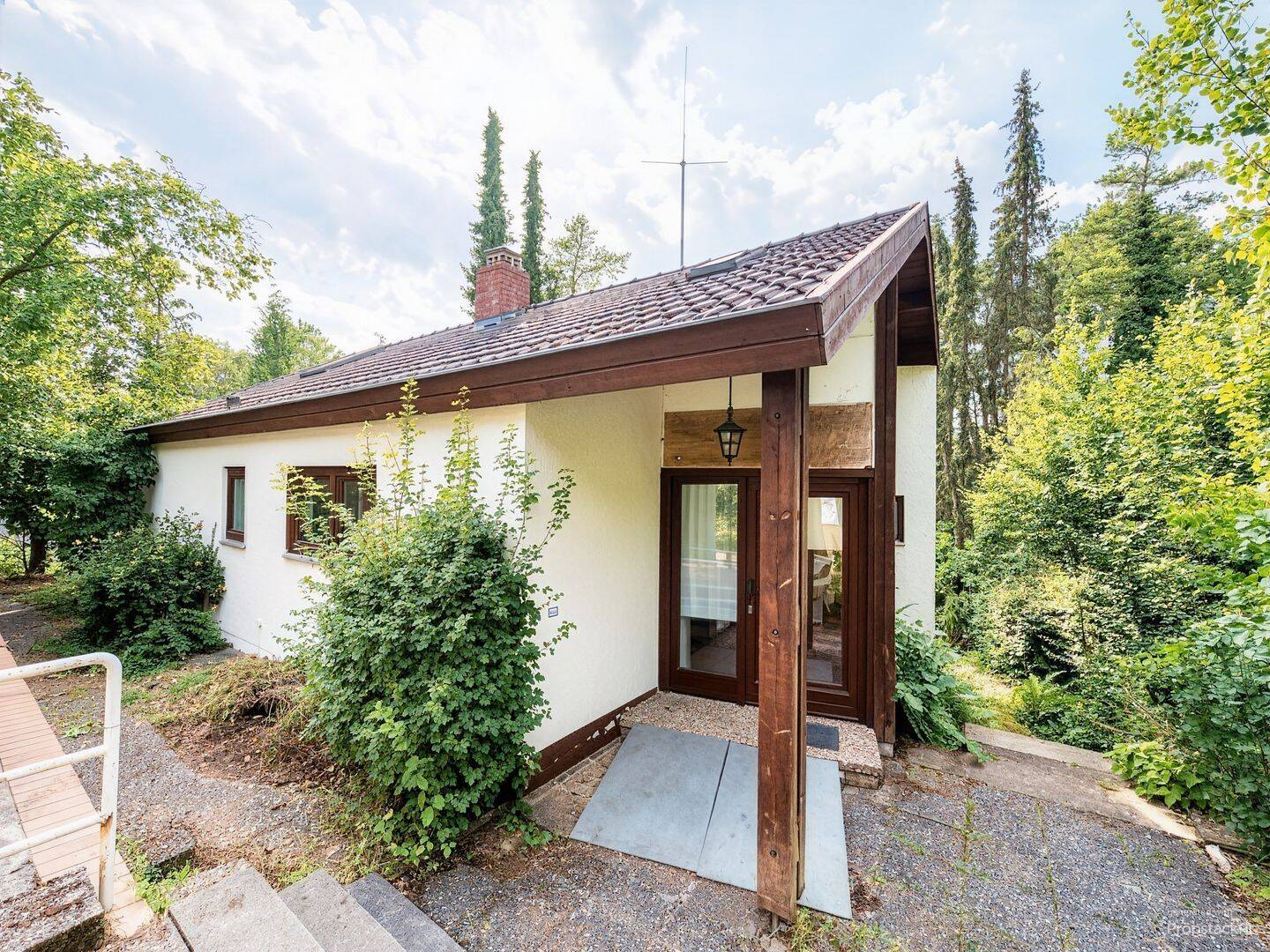 Chance am Kapellenberg – Einfamilienhaus mit Einliegerwohnung & eigenem Wald!, 71120 Grafenau