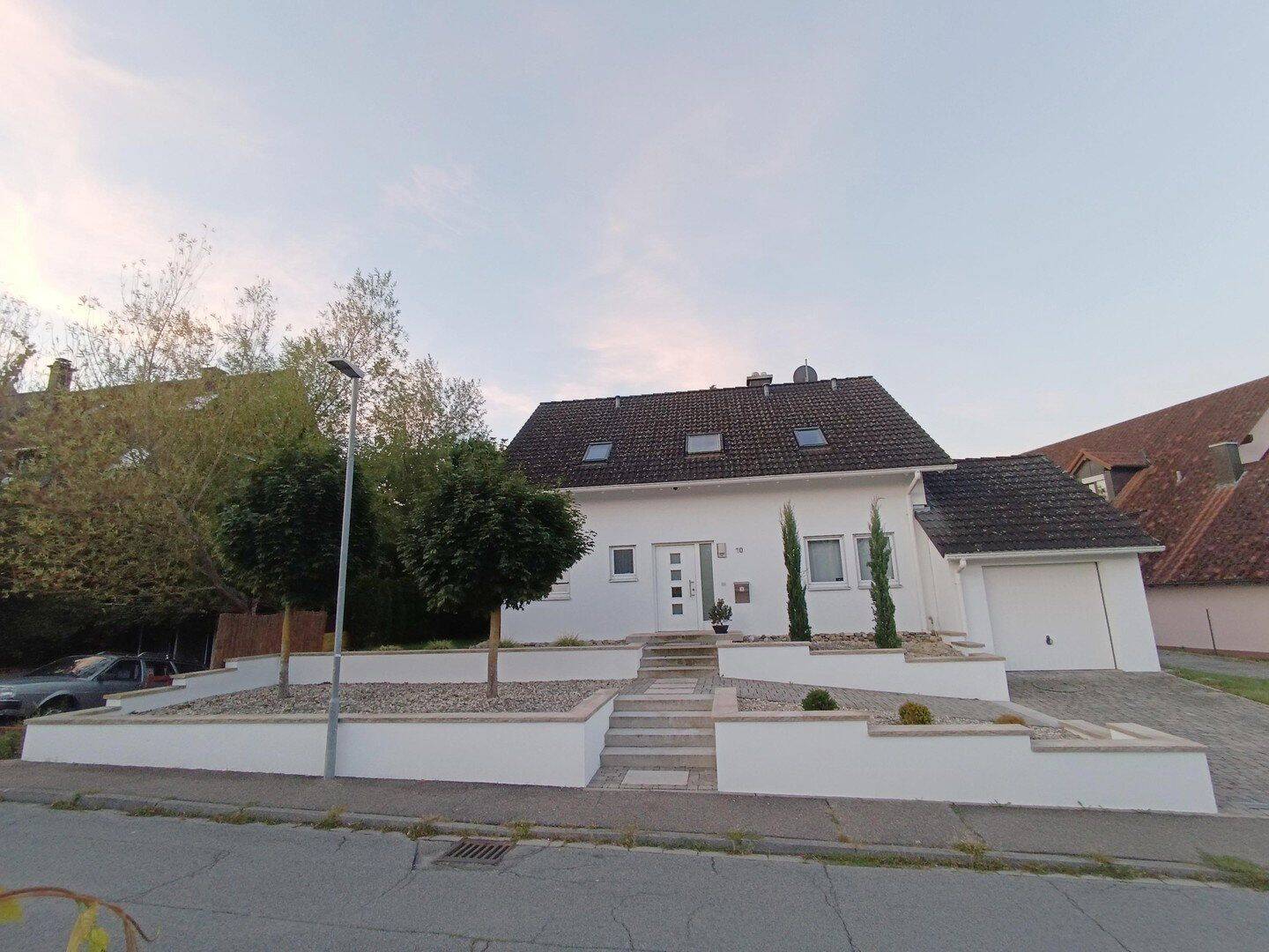 Modernes Einfamilienhaus mit großem Garten,Südterrasse, 75196 Remchingen