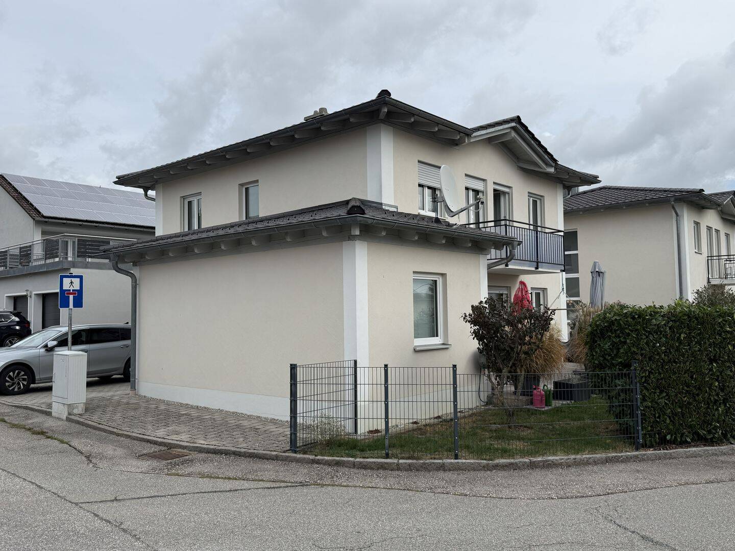 Modernes Einfamilienhaus in attraktiver Lage, 84137 Vilsbiburg