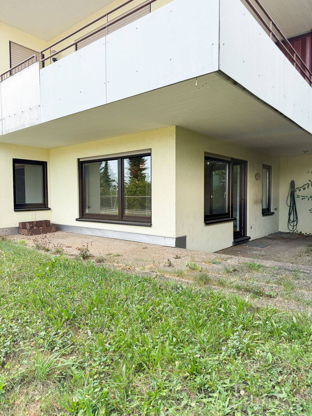 Charmante 2-Zimmer Terrassenwohnung mit Gartenanteil und Garage in ruhigem Wohngebiet, 75180 Pforzheim (Büchenbronn Dillweißenstein Sonnenberg Sonnenhof)