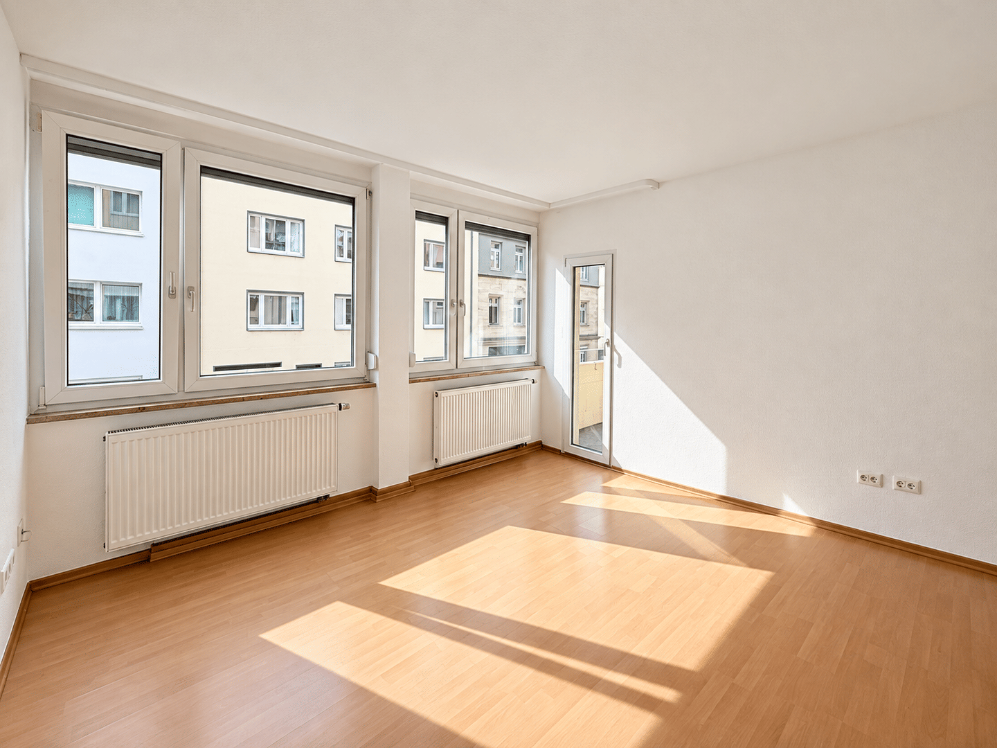 2-Zimmer-Wohnung mit EBK in begehrter Lage Nürnbergs ***Besichtigung: Freitag, 16.10.2026 um 16:00 Uhr***, 90419 Nürnberg (Kleinweidenmühle Sankt Johannis)