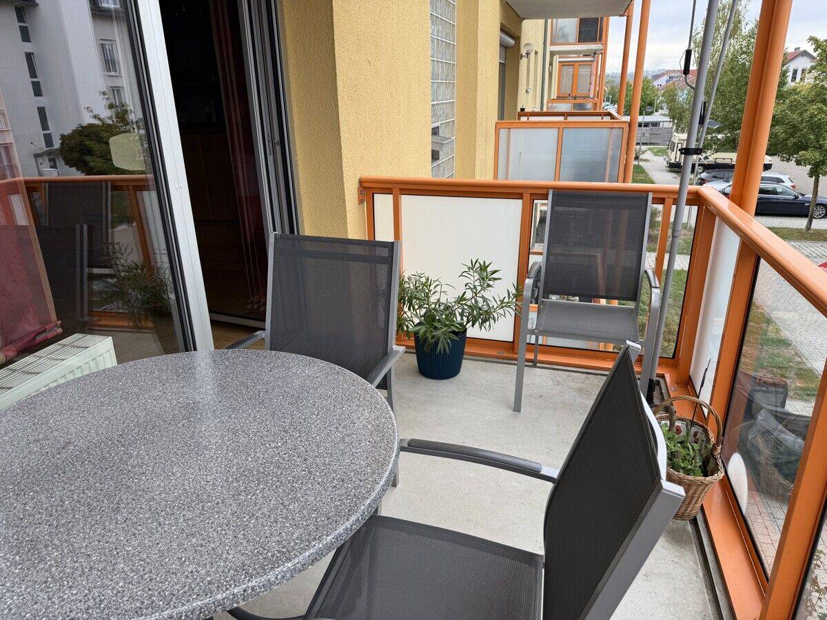 Geräumige 5-Zimmer-Wohnung mit Balkon und Pkw-Stellplatz, 74564 Crailsheim