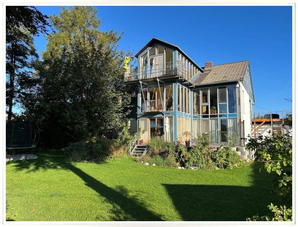 Eine Wohnung wie ein Haus! 5-Zimmer-ETW m. Garage, Stellplatz, Dachterrasse in Schmiechen bei Mering, 86511 Schmiechen