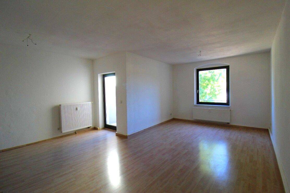 Wohnen in ruhiger Lage nahe dem Zentrum mit Balkon und Einbauküche, 9322 Penig