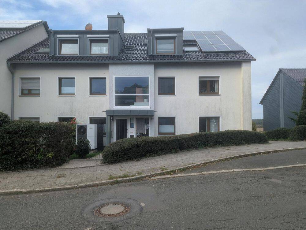 Attraktive 3-Zimmer-Dachgeschosswohnung in gepflegtem Mehrfamilienhaus, 58339 Breckerfeld