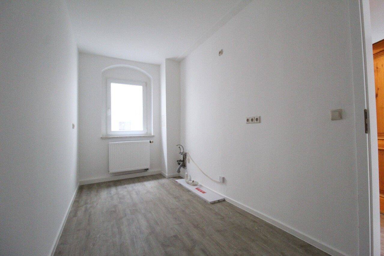 Renovierte, geräumige Wohnung unweit vom Zentrum, 9322 Penig