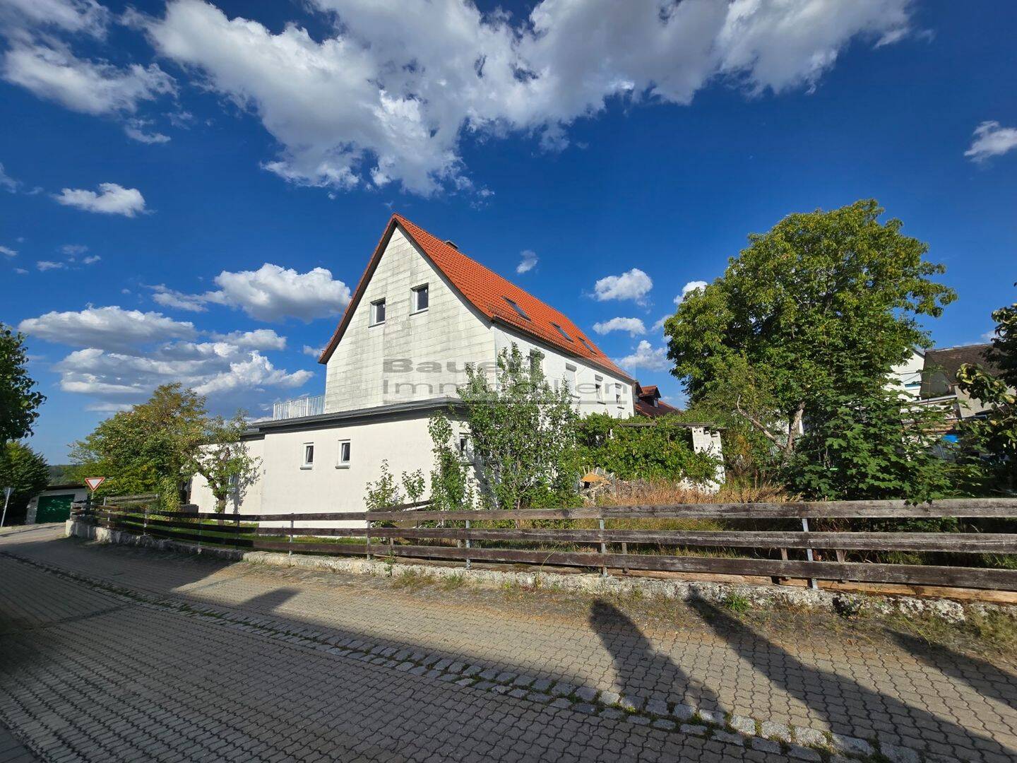 Obergeschosswohnung mit großer Dachterrasse in Böhmfeld zu vermieten., 85113 Böhmfeld