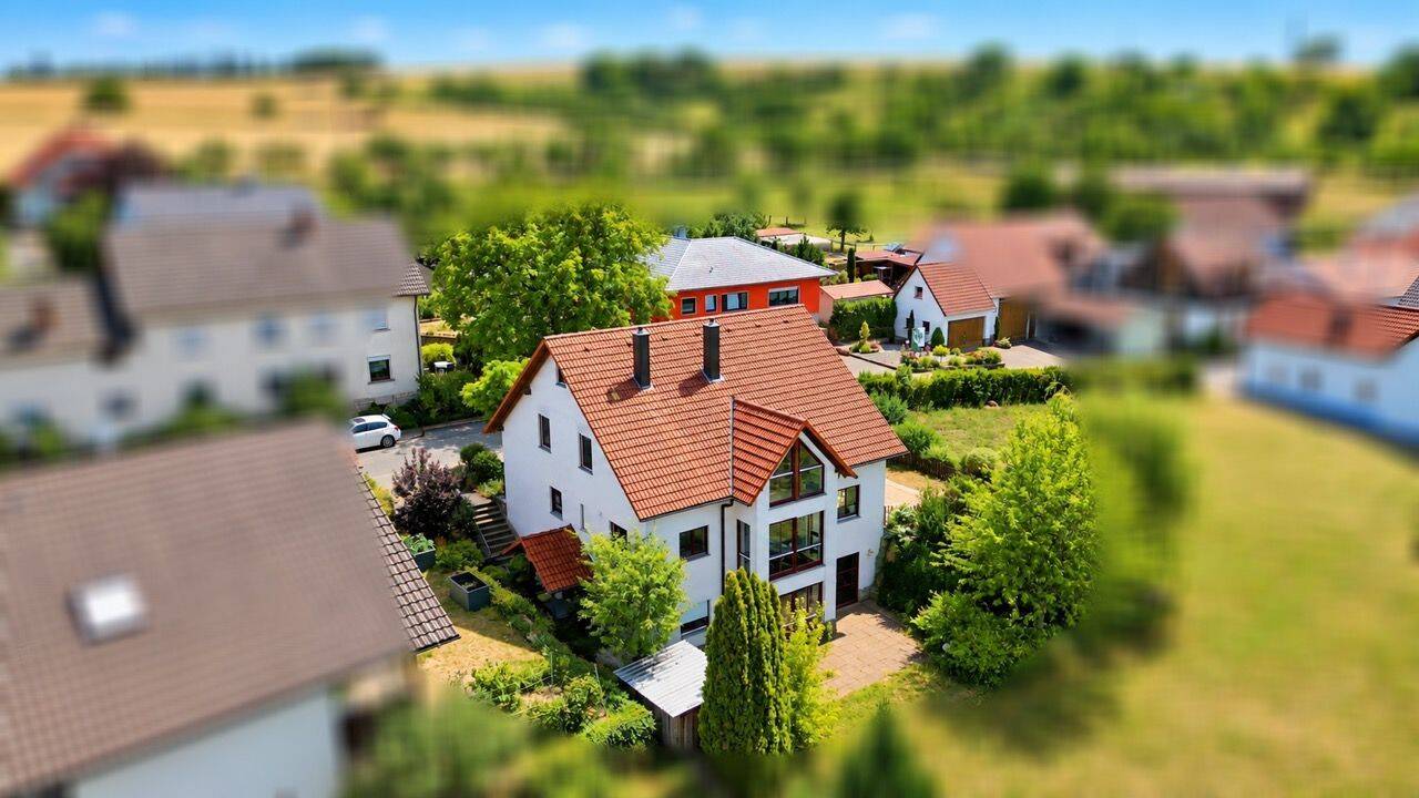 Nur ca. 1.550 €/m² – 236 m² Wohnfläche inkl. vermieteter Einliegerwohnung, 97947 Grünsfeld