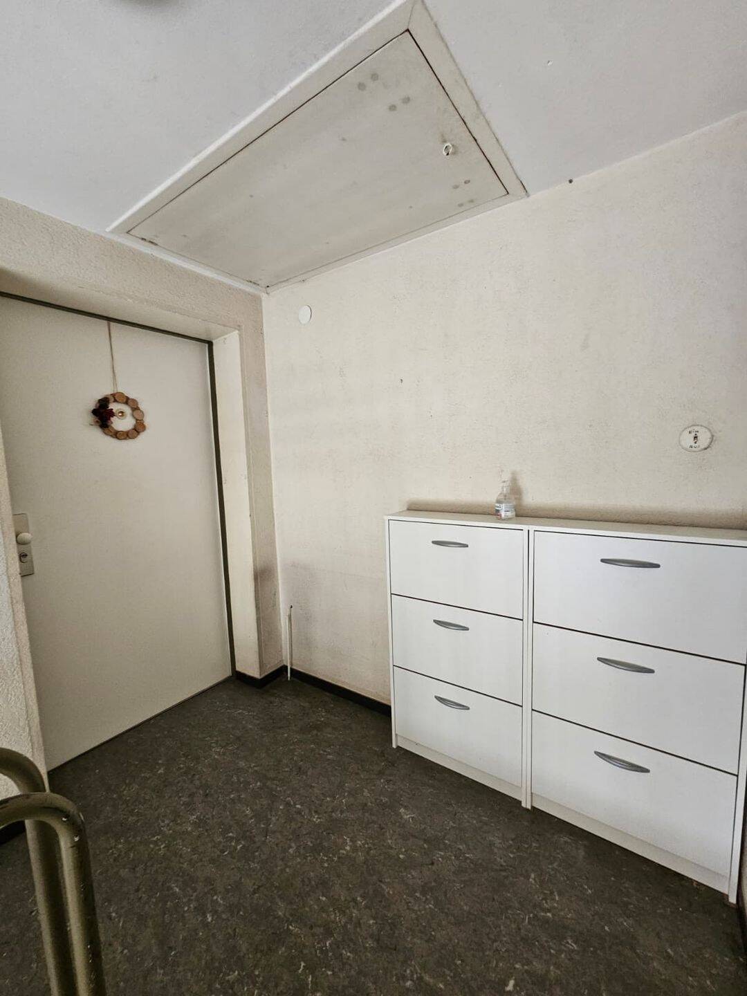 78 qm Wohlfühlen: 3 Zimmer mit EBK in Stuttgart-Bad Cannstatt, 70374 Stuttgart (Bad Cannstatt Sommerrain)