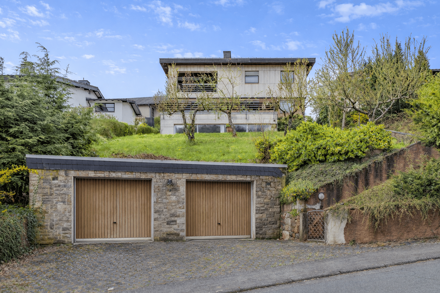 Großzügiges Einfamilienhaus mit Indoor-Pool, Sauna in traumhafter LAGE von Aßlar!!, 35614 Aßlar