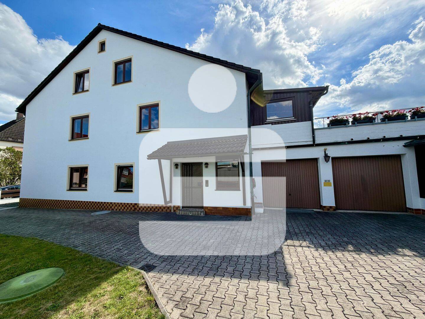 Eigenheim und Vermietung perfekt kombiniert! Doppelhaushälfte in Sulzbach-Rosenberg, 92237 Sulzbach-Rosenberg