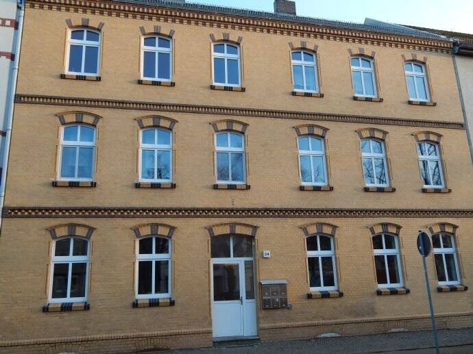 moderne 1-Raum-Wohnung mit gehobener Ausstattung, 3238 Finsterwalde