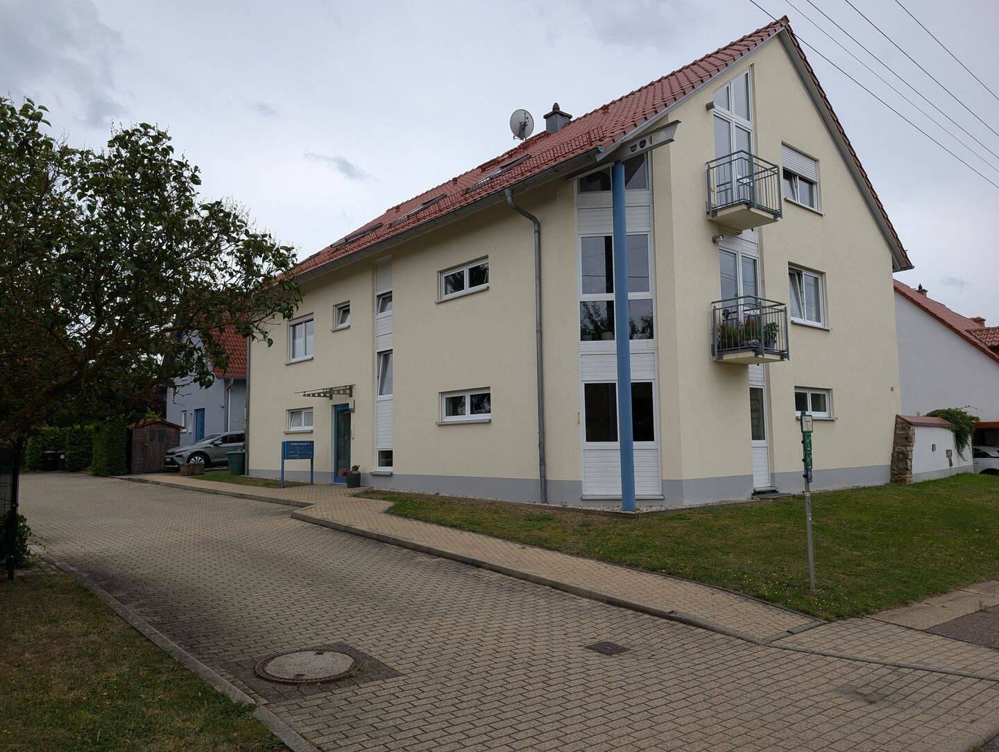 attraktive 2 Raum DG Wohnung – Gera Ernsee, ohne Provision Grundfläche 64 m², 7548 Gera
