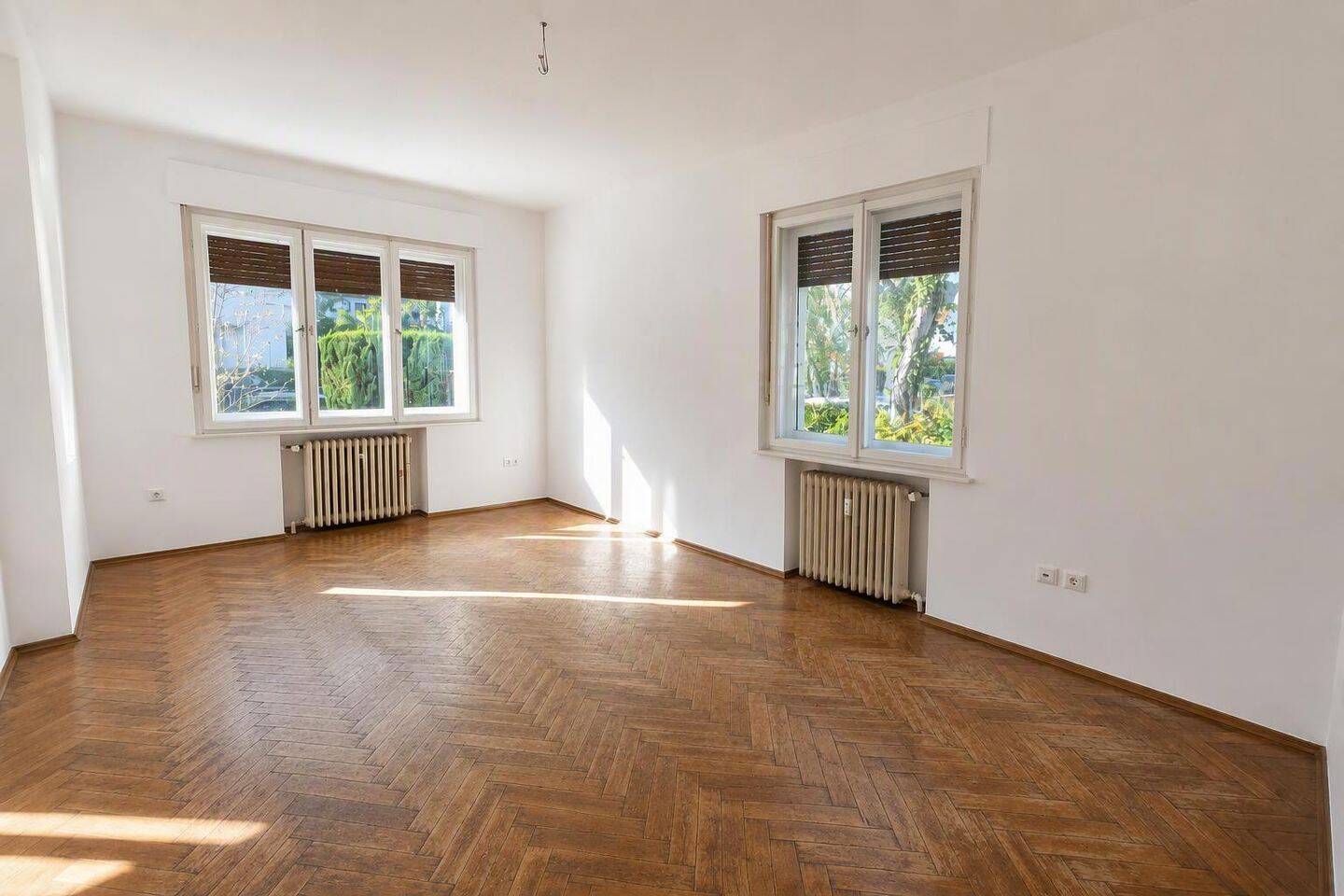 22 m² WG-Zimmer | 8er-WG | Garten | Top Lage | 580 € kalt, 91054 Erlangen (Burgberg Erlangen-Nord Erlangen-Ost Innenstadt Sieglitzhof)