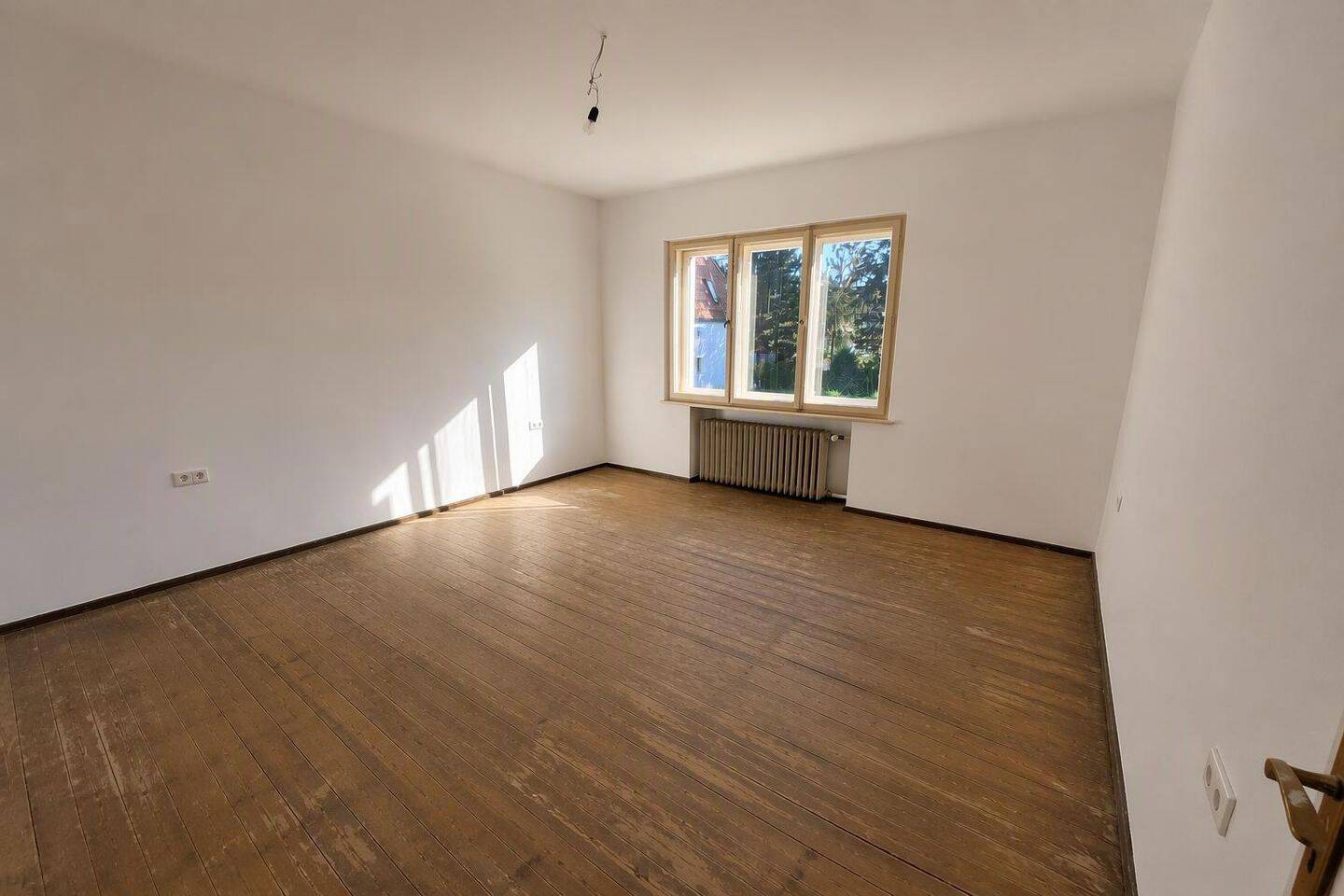 20 m² WG-Zimmer | 8er-WG | Garten | Top Lage | 560 € kalt, 91054 Erlangen (Burgberg Erlangen-Nord Erlangen-Ost Innenstadt Sieglitzhof)