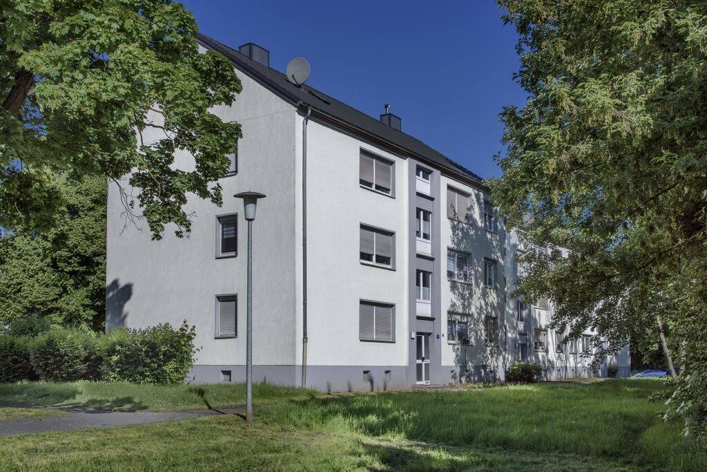 Gemütliche 3-Zimmer-Etagenwohnung in Duisburg mit Laminatboden, 47229 Duisburg (Bergheim Friemersheim Rheinhausen-Mitte)