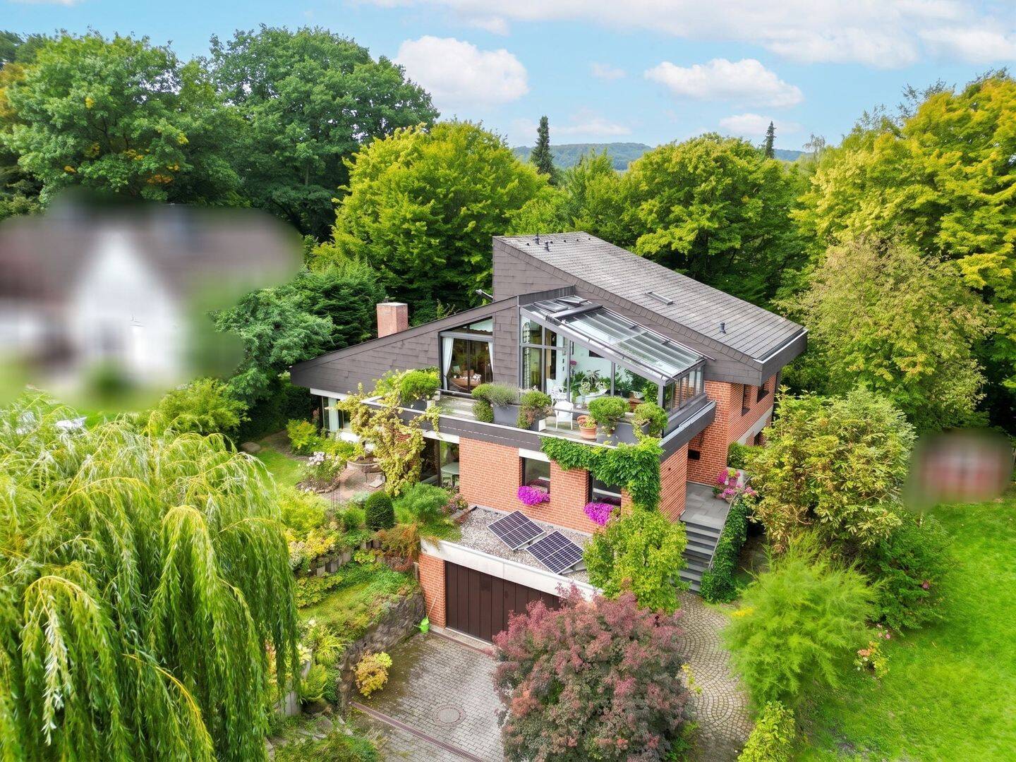 Architektenhaus in Split-Level-Bauweise mit Einliegerwohnung und Wintergarten in ruhiger und nachgefragter Wohnlage von Kassel!, 34134 Kassel (Niederzwehren Oberzwehren Süsterfeld/Helleböhn)