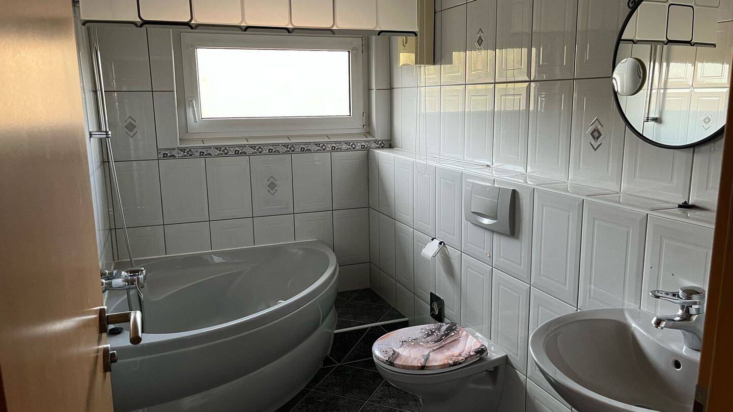 3 Zimmer Wohnung 90 m² mit Einbauküche und Kamin, 51645 Gummersbach