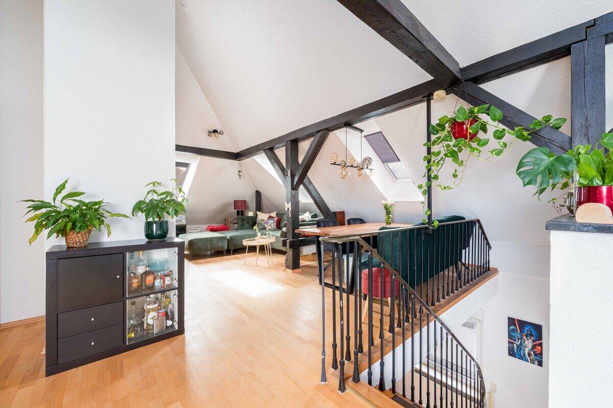 Oben angekommen. Großzügige Maisonettewohnung über zwei Etagen mit Dachterrasse, 90459 Nürnberg