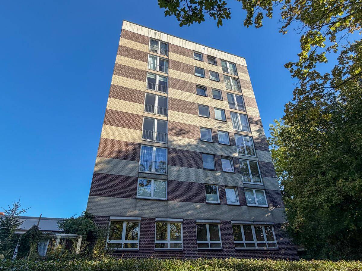 Modernisiert, hell und zentral – großzügige 2-Zimmer-Wohnung plus Garage in Bargteheide, 22941 Bargteheide