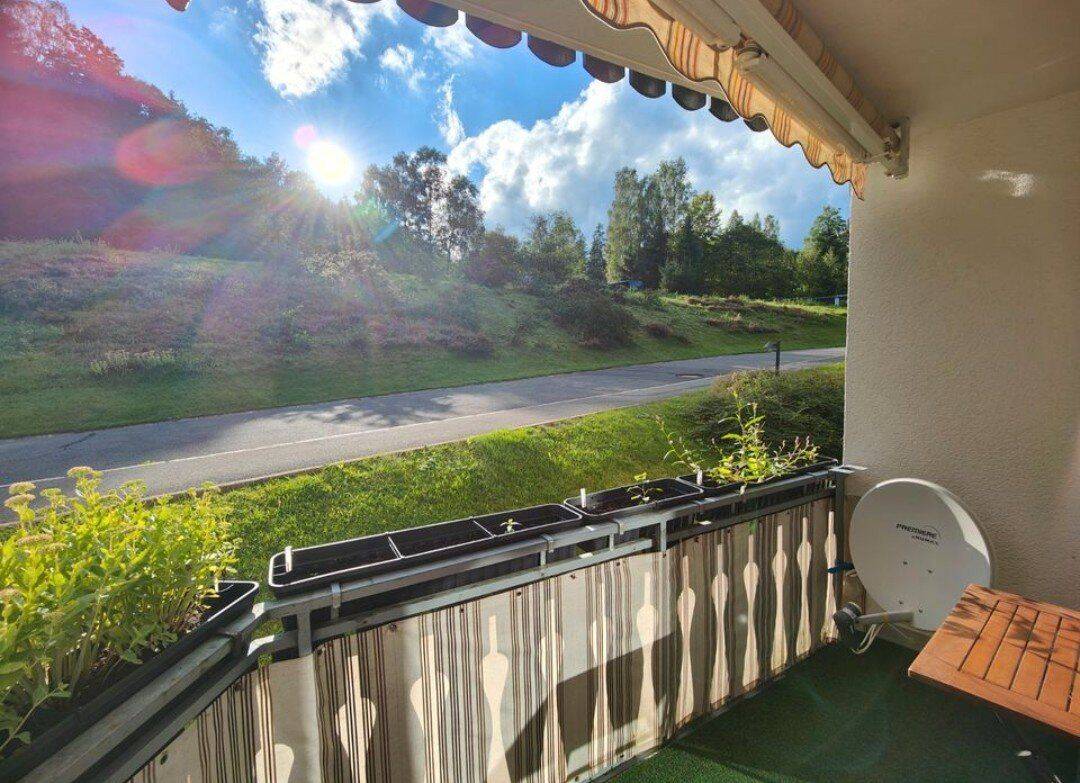 2-Zimmer Wohnung im Grünen mit Balkon und EBK, 95505 Immenreuth