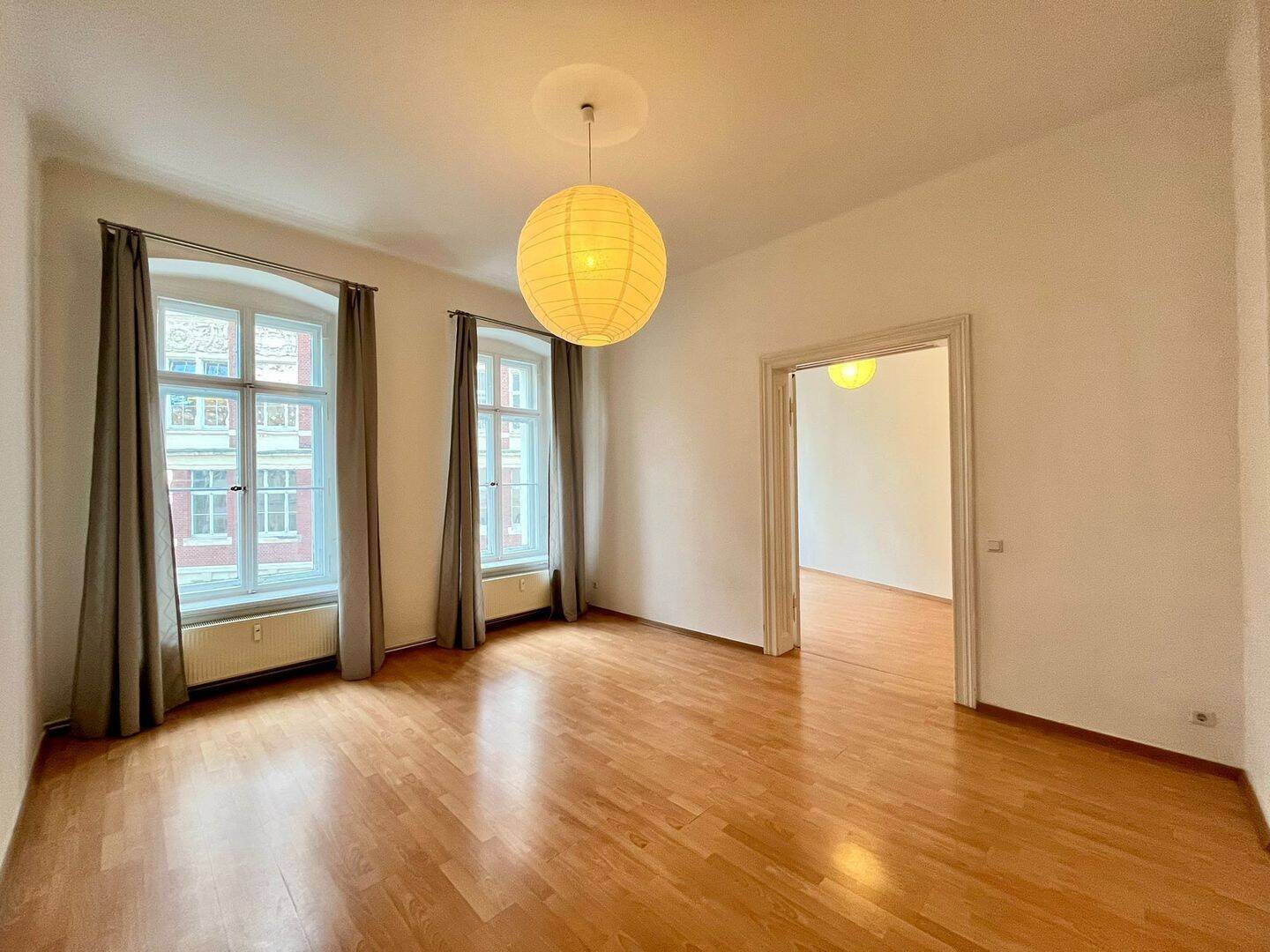 große 3- Raumwohnung mit Einbauküche (möglich!) Tageslichtbad, Eckbadewanne & Dusche in der Görlitzer Altstadt !, 2826 Görlitz