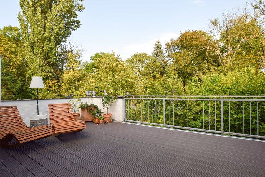 Wohnen an der Oker! Stilvolle, 192m² große Maisonettewohnung mit Garten, Bootssteg und Dachterrasse., 38100 Braunschweig (Braunschweig Innenstadt)