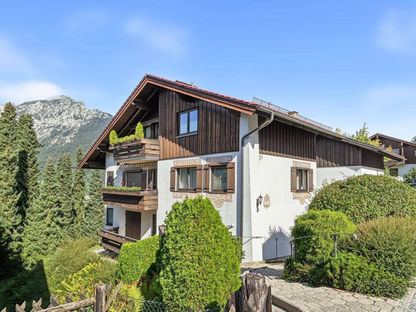 Zentrale, hochwertige 3-Zimmer-Wohnung über den Dächern von Bad Reichenhall, 83435 Bad Reichenhall