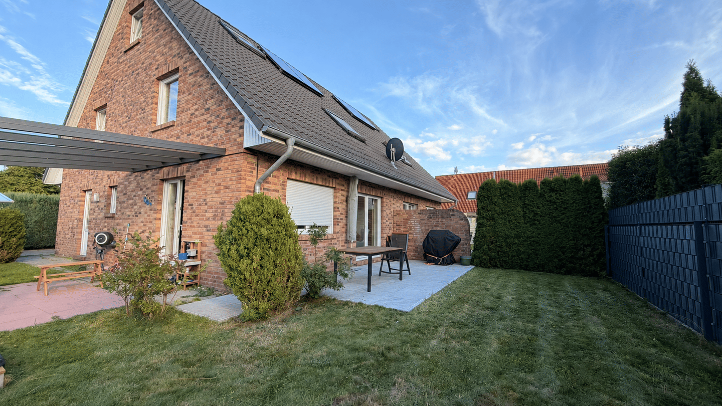 Moderne Doppelhaushälfte in Ellerau, 25479 Ellerau