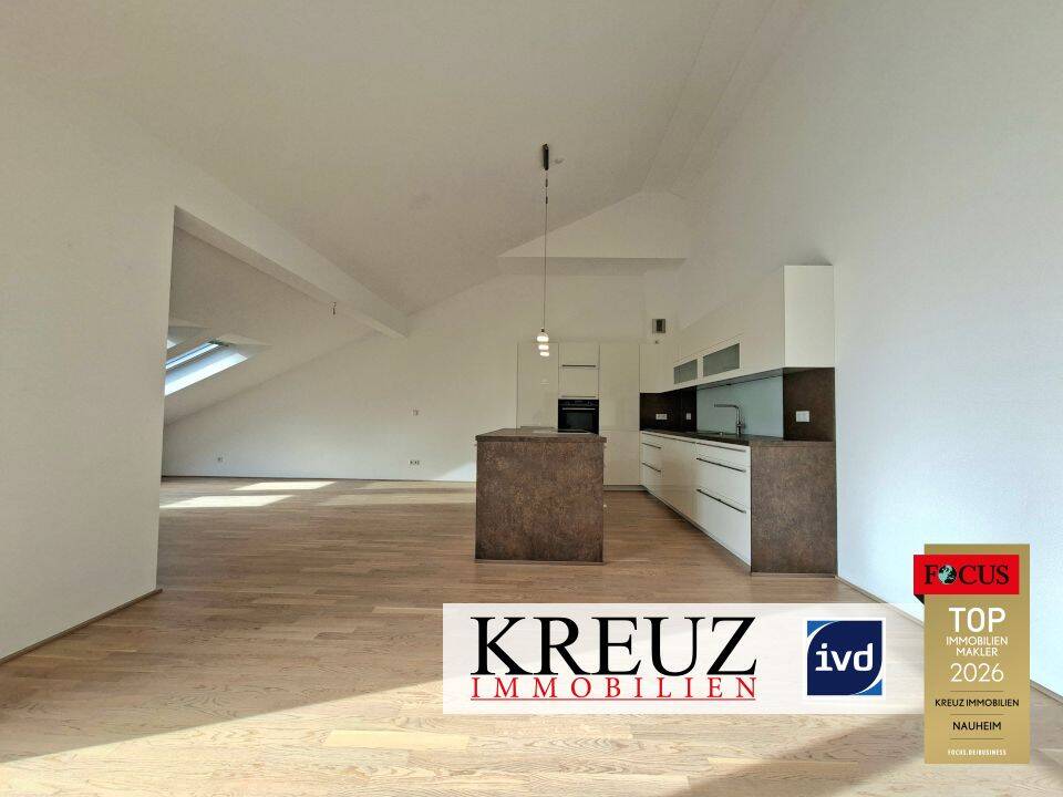 Großzügige 2-Zimmer-Dachgeschosswohnung mit Balkon in Büttelborn-Worfelden, 64572 Büttelborn