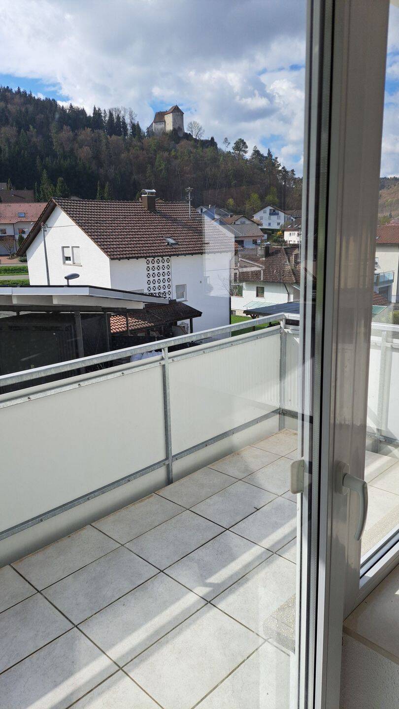 4 Zimmer Wohnung kernsaniert, 72479 Straßberg