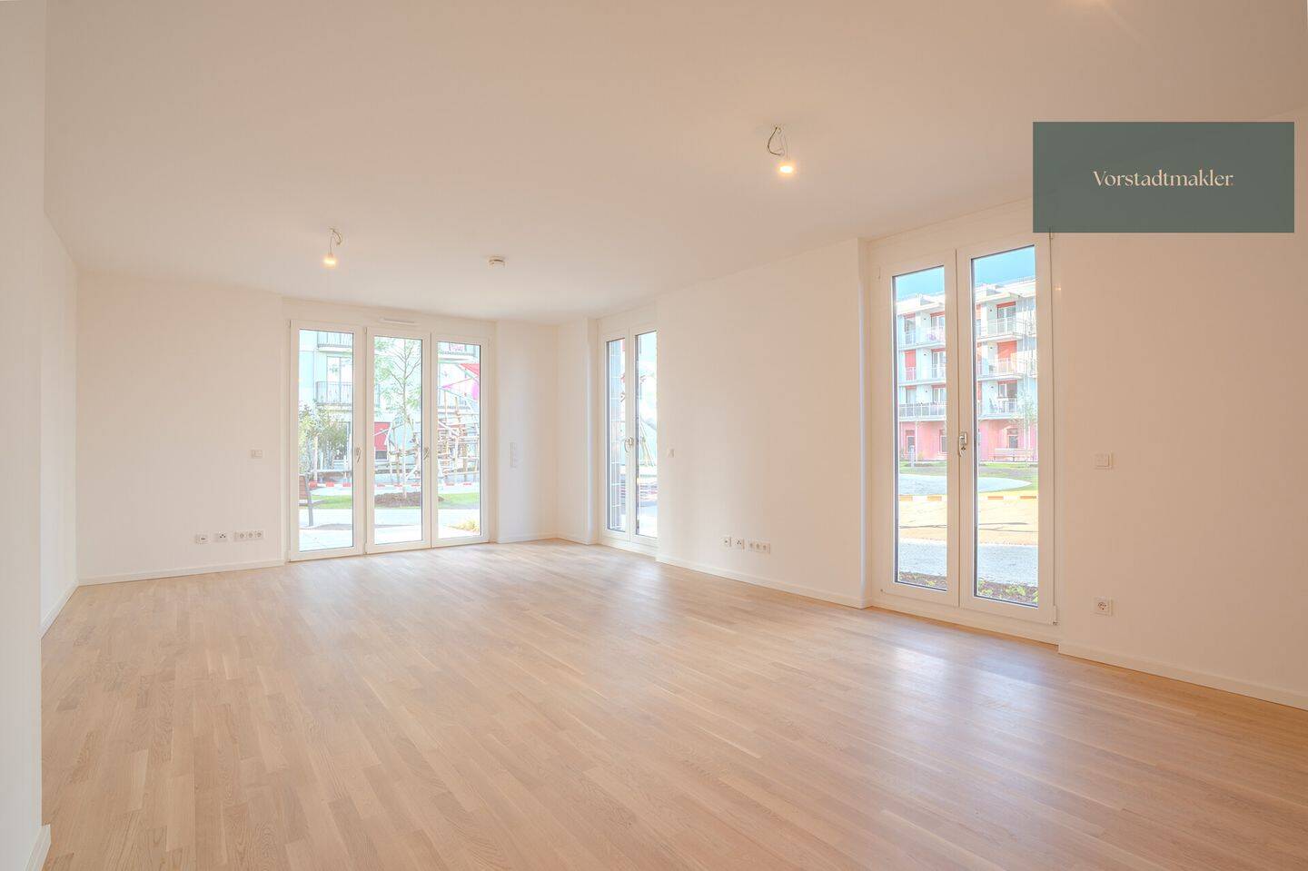WOHNEN ZUM ERSTBEZUG: LUXUS-NEUBAU WOHNUNG IM ERDGESCHOSS, 81673 München (Berg am Laim)