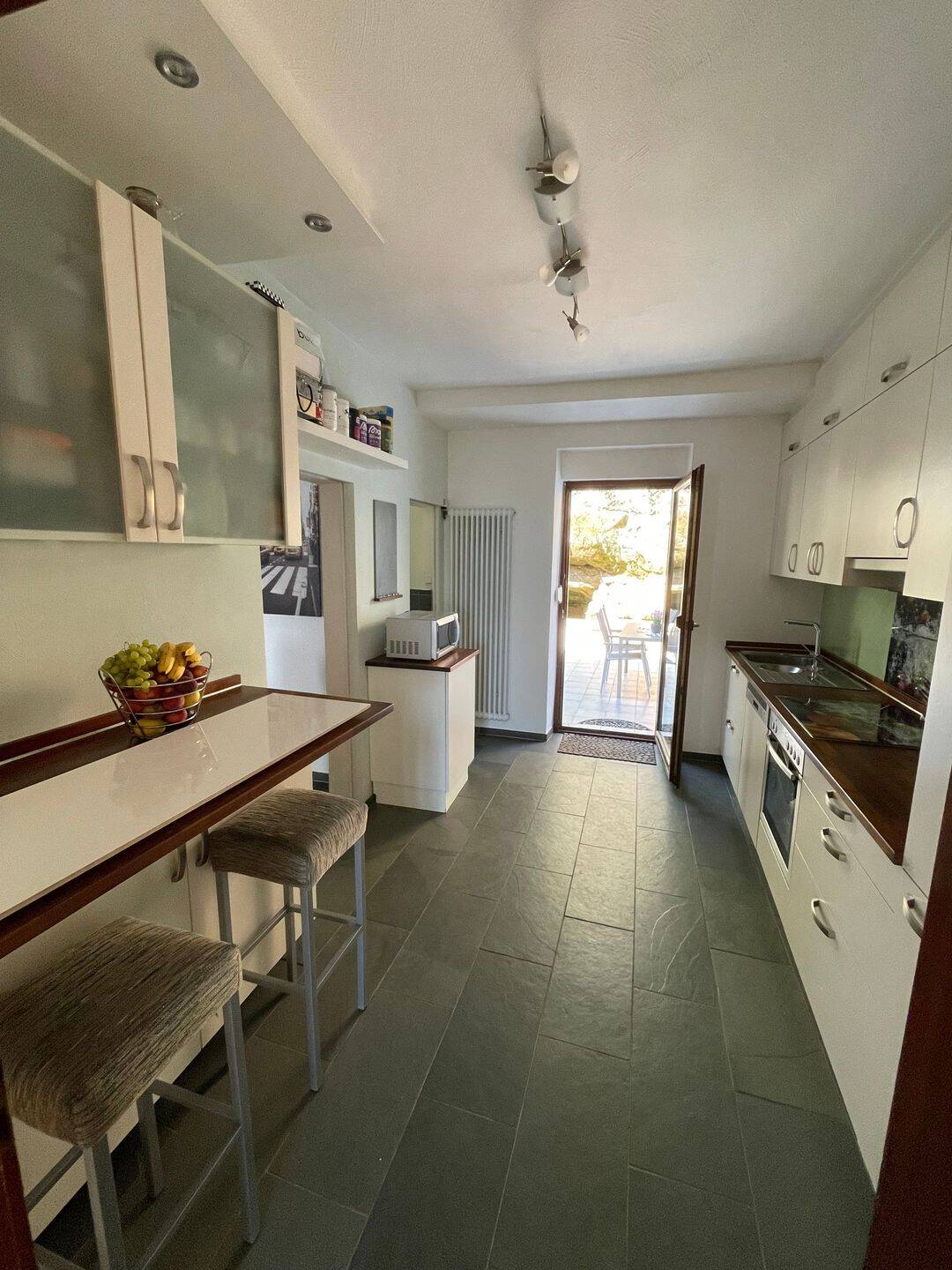 Haus mit kleiner Einliegerwohnung  Terrasse u. Freifläche in Saarbrücken!, 66130 Saarbrücken