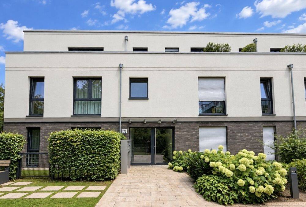 Moderne und barrierefreie 3-Zimmer-Wohnung mit hochwertiger Ausstattung im beliebten Wellingsbüttel!, 22391 Hamburg (Wandsbek)