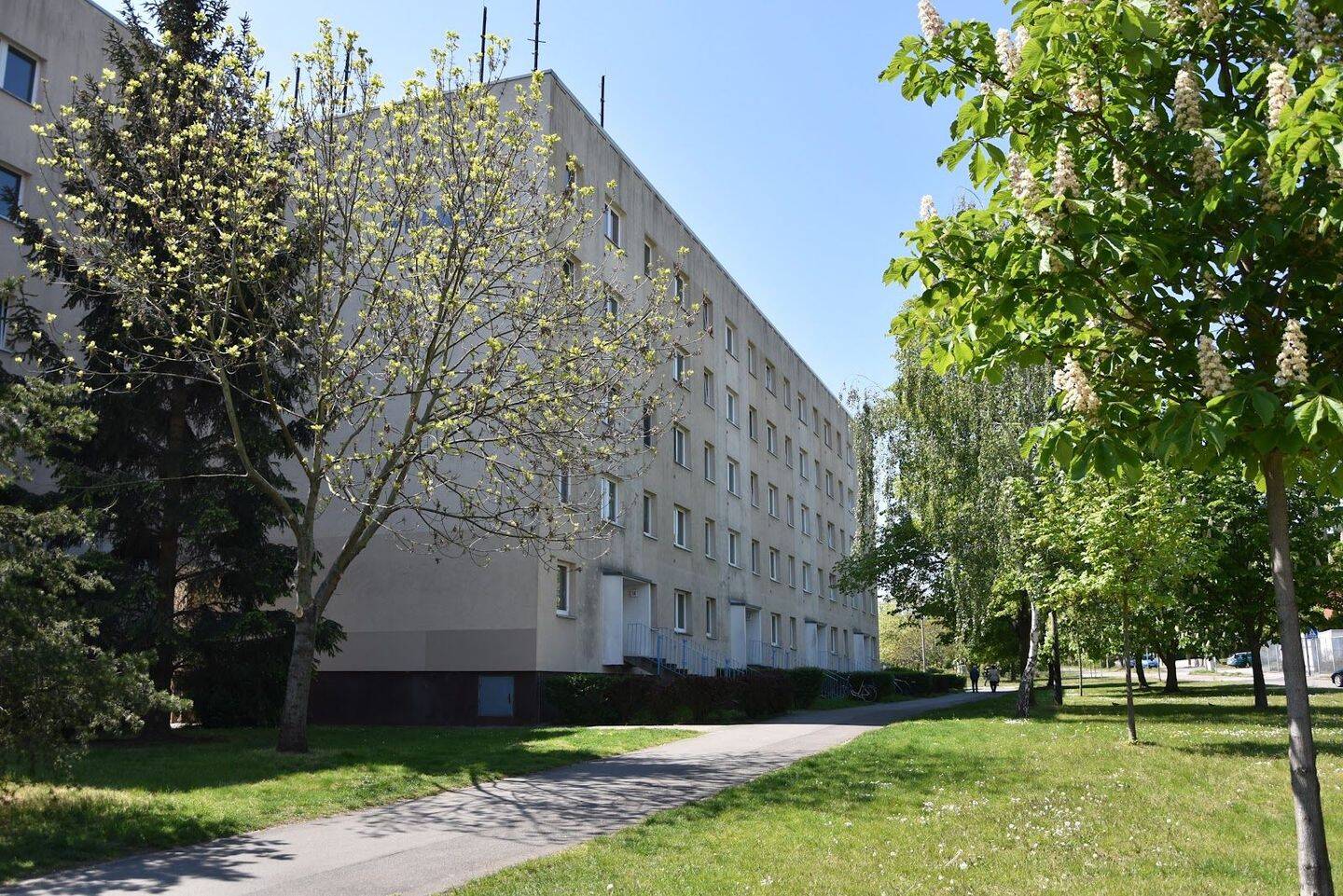 „Deine Gute Adresse“ – 2-Raumwohnung mit Balkon sucht Nachmieter!, 4435 Schkeuditz