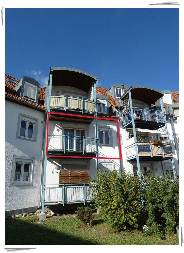 Frisch renovierte 2-Zimmer-Wohnung mit Einbauküche, Balkon und Tiefgaragen-Stellplatz in Dinkelsbühl, 91550 Dinkelsbühl