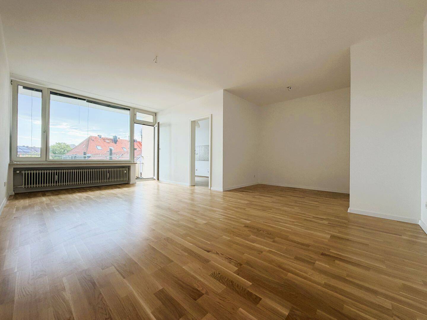 Sofort frei: 2 Zi. Whg. mit Balkon und weitem Blick, 81241 München (Aubing-Lochhausen-Langwied Pasing-Obermenzing)