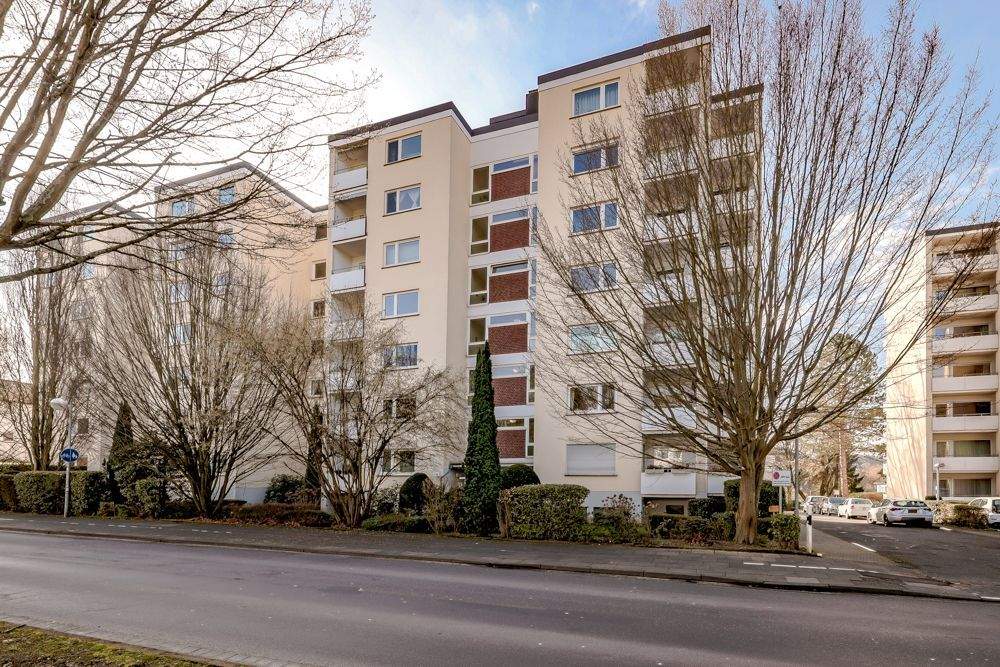 Wohnen mit Blick auf das Siebengebirge – großzügige Wohnung mit drei Balkonen *provisionsfrei*, 53604 Bad Honnef