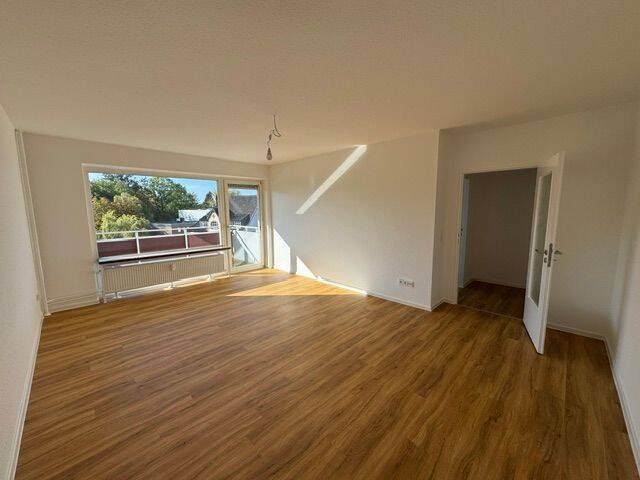 Sanierte 4-Zimmerwohnung in City-Lage / Keine Einbauküche, 25421 Pinneberg
