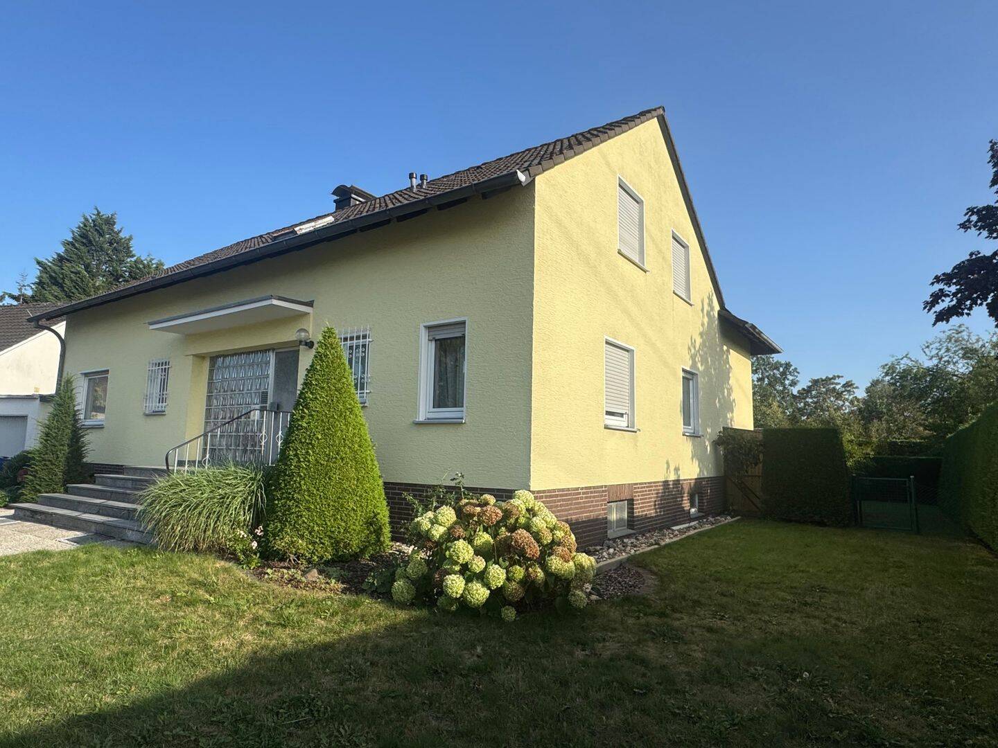 Einfamilienhaus mit Pool und Blick ins Grüne, 59558 Lippstadt