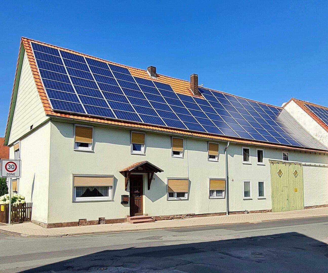 Bauernhaus Resthof Wohnhaus mit zwei Wohneinheiten und Stallungen, 34388 Trendelburg