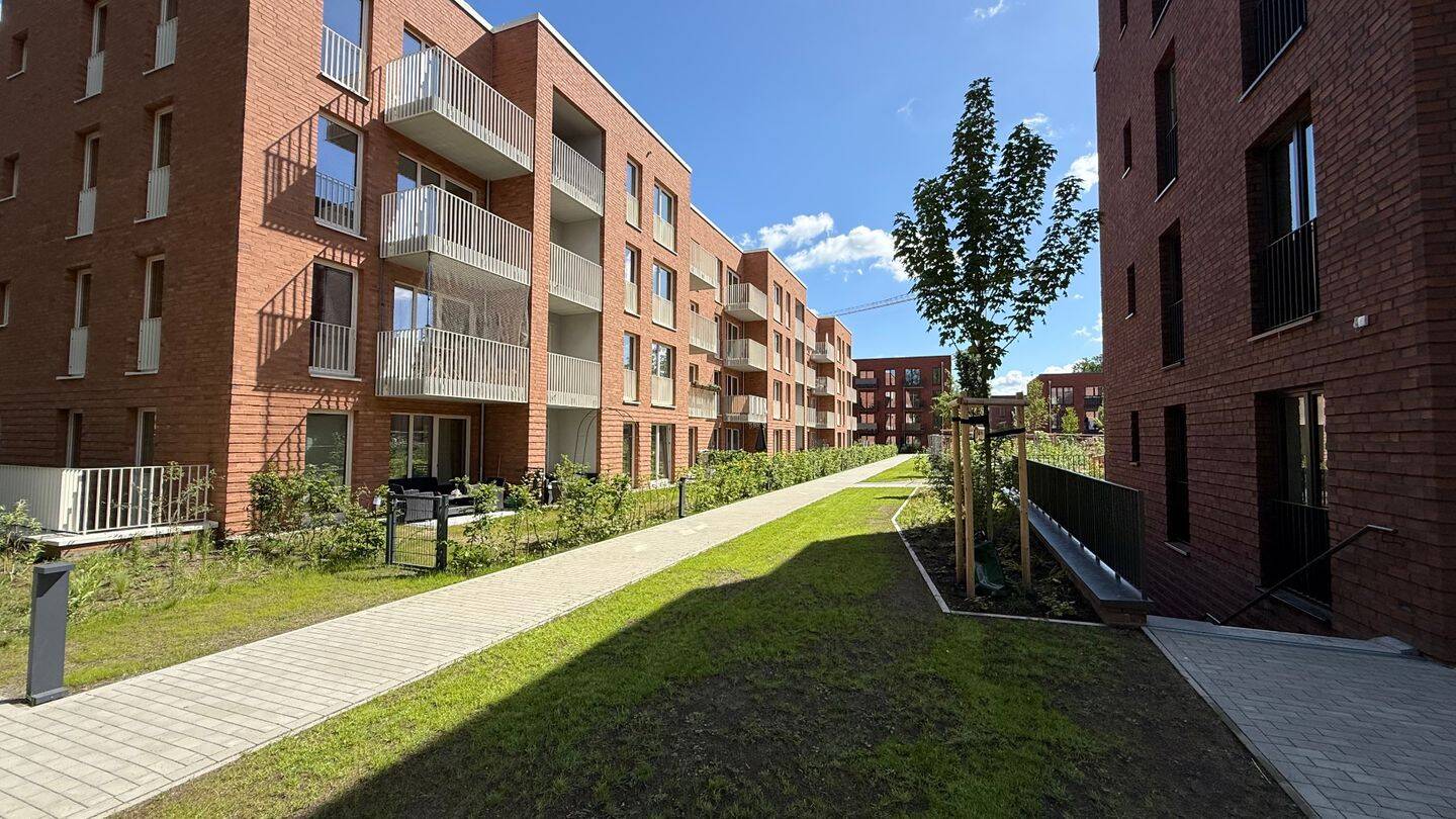 Modernes Wohnen im Neubau! Öffentlich geförderte Wohnung für 4 Personen mit § 5-Schein, 22559 Hamburg (Altona Rissen)
